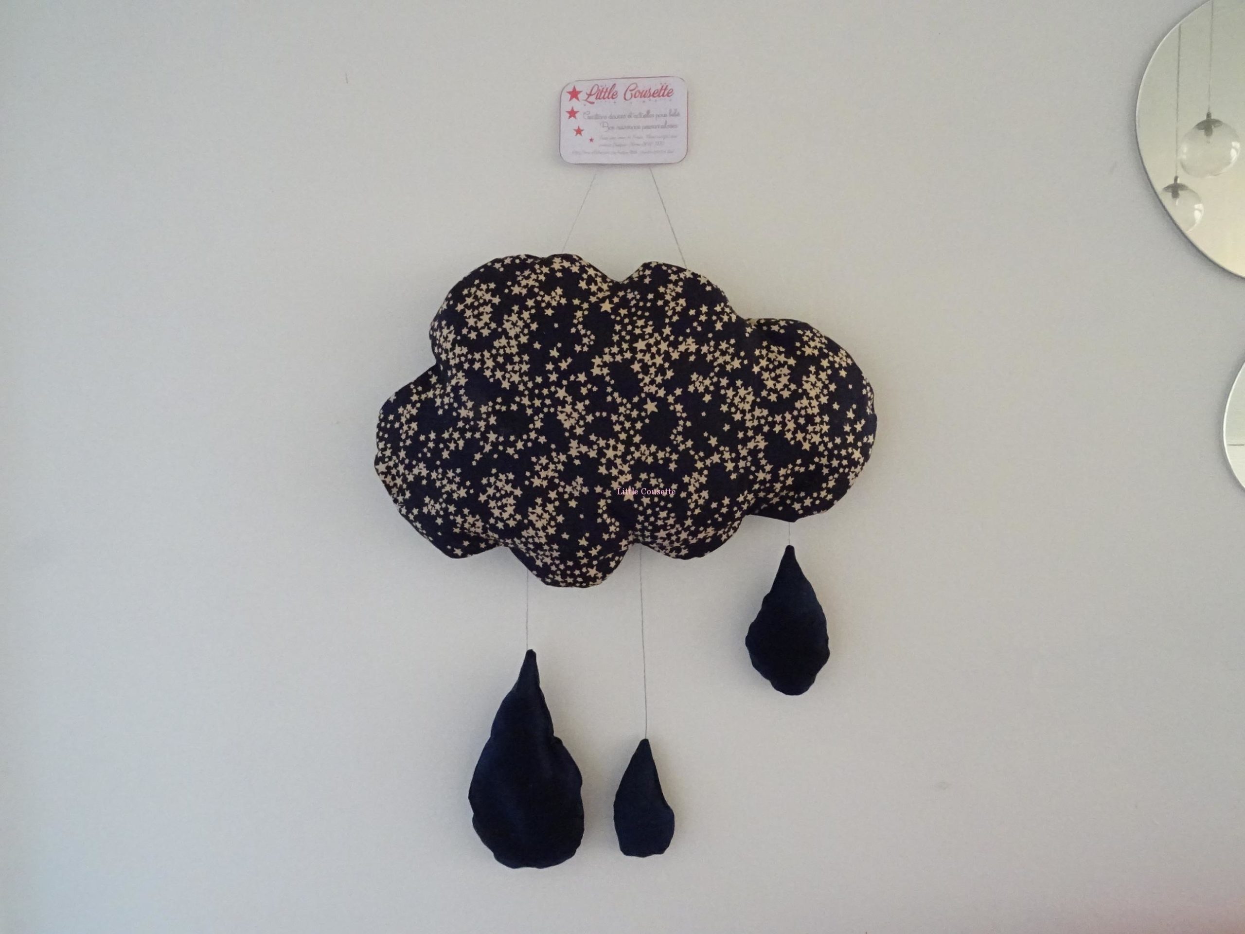 Coussin nuage et ses gouttes en tissu personnalisable – Image 11