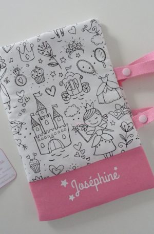 Grande pochette et trousse à colorier nomade avec tissu à colorier