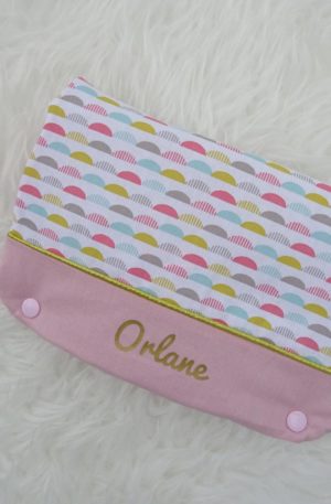 Pochette à barrettes et à élastiques