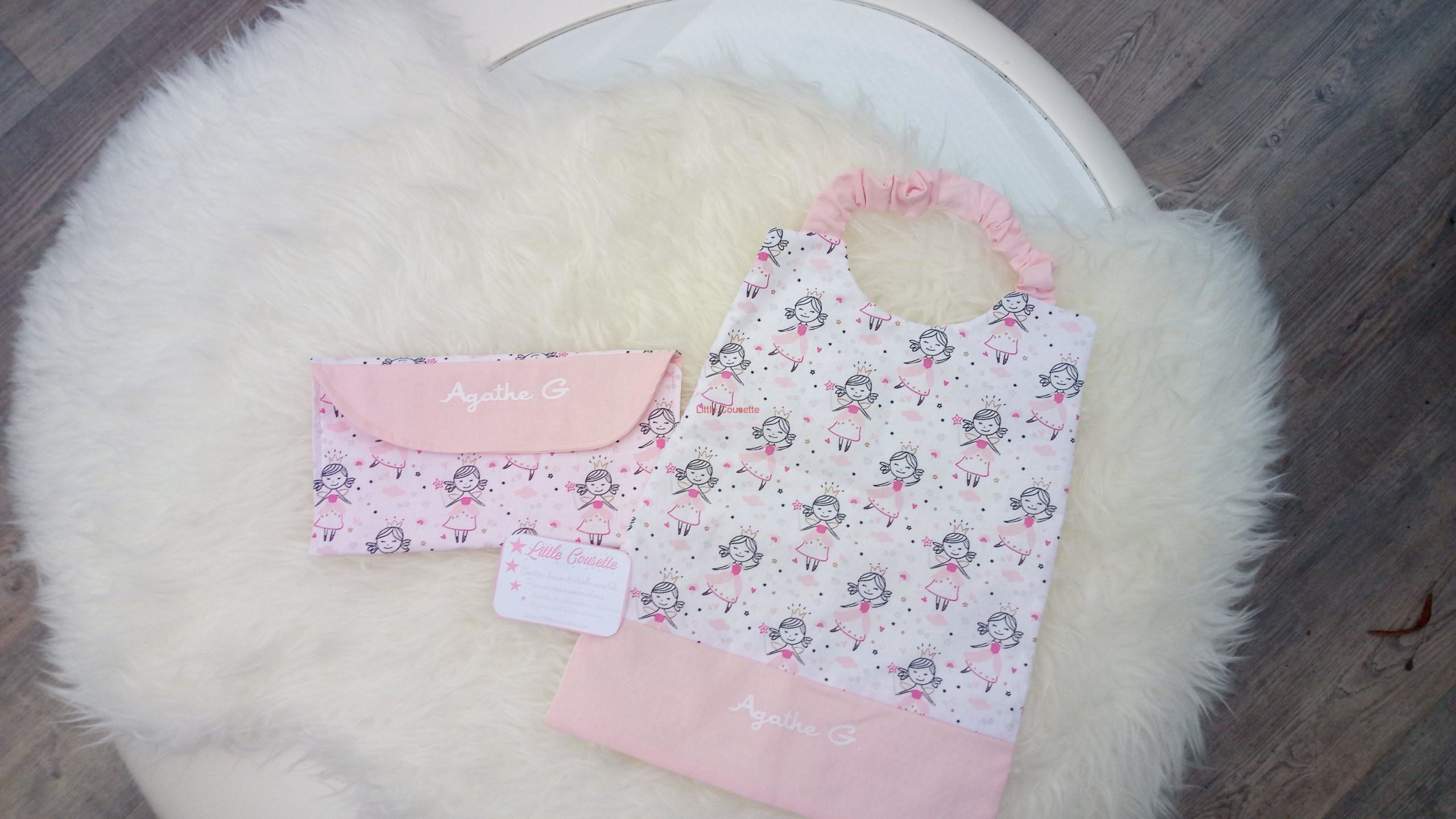 Serviette élastiquée cantine maternelle pour enfant personnalisée avec le prénom